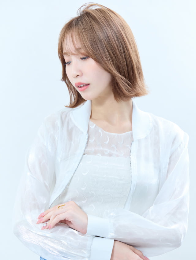 ベージュレイヤーボブ